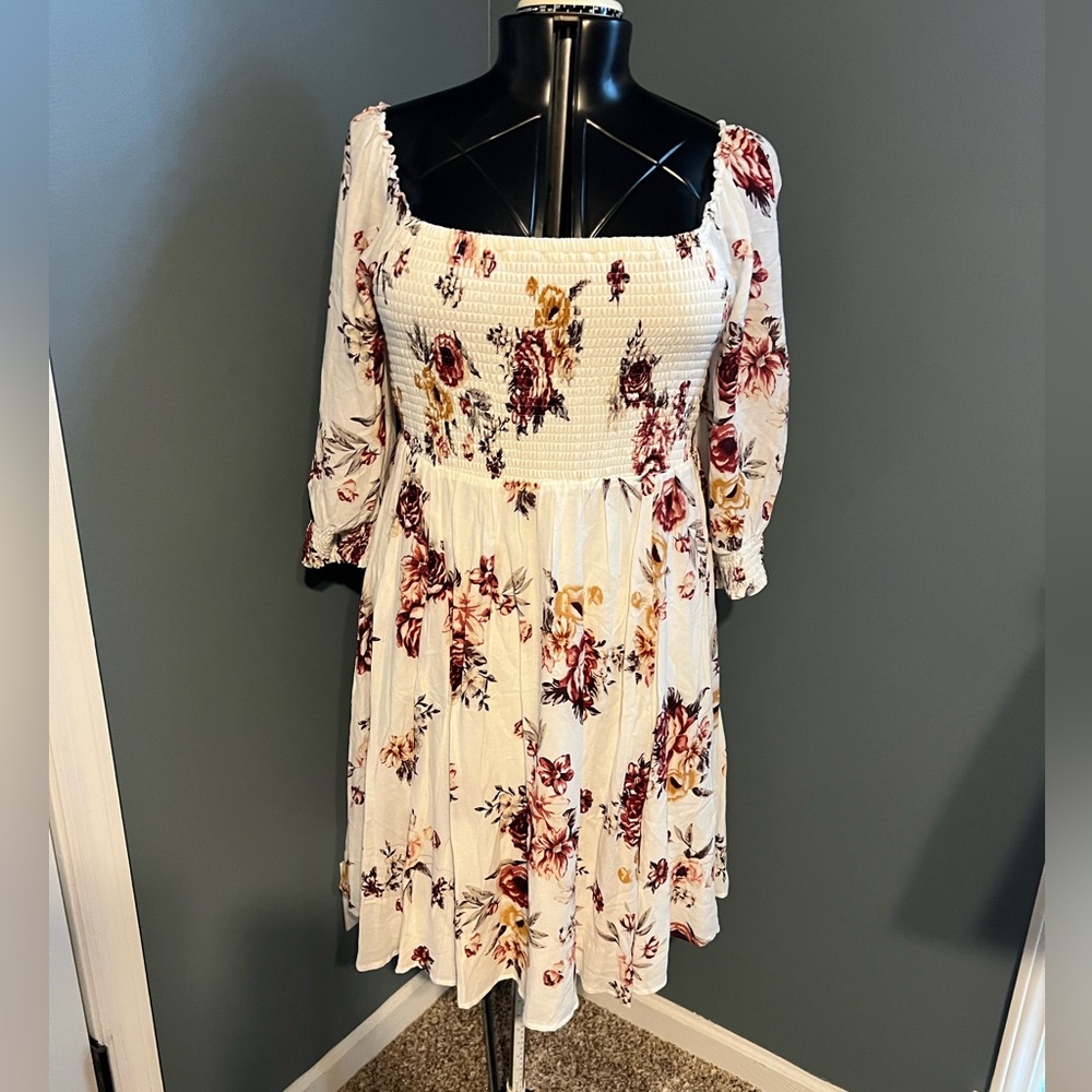 Torrid Cream and Red Floral Dress - Picture 4 of 14